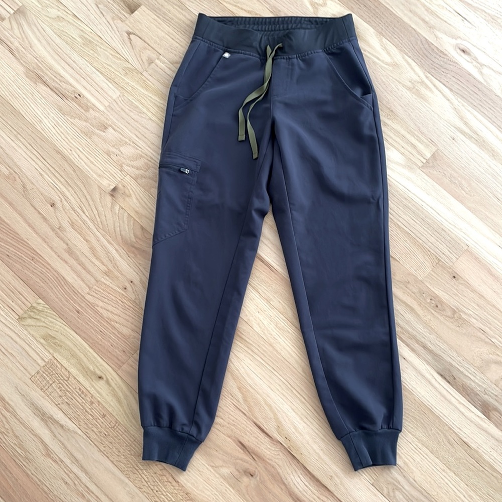 figs women’s zamora scrub joggers